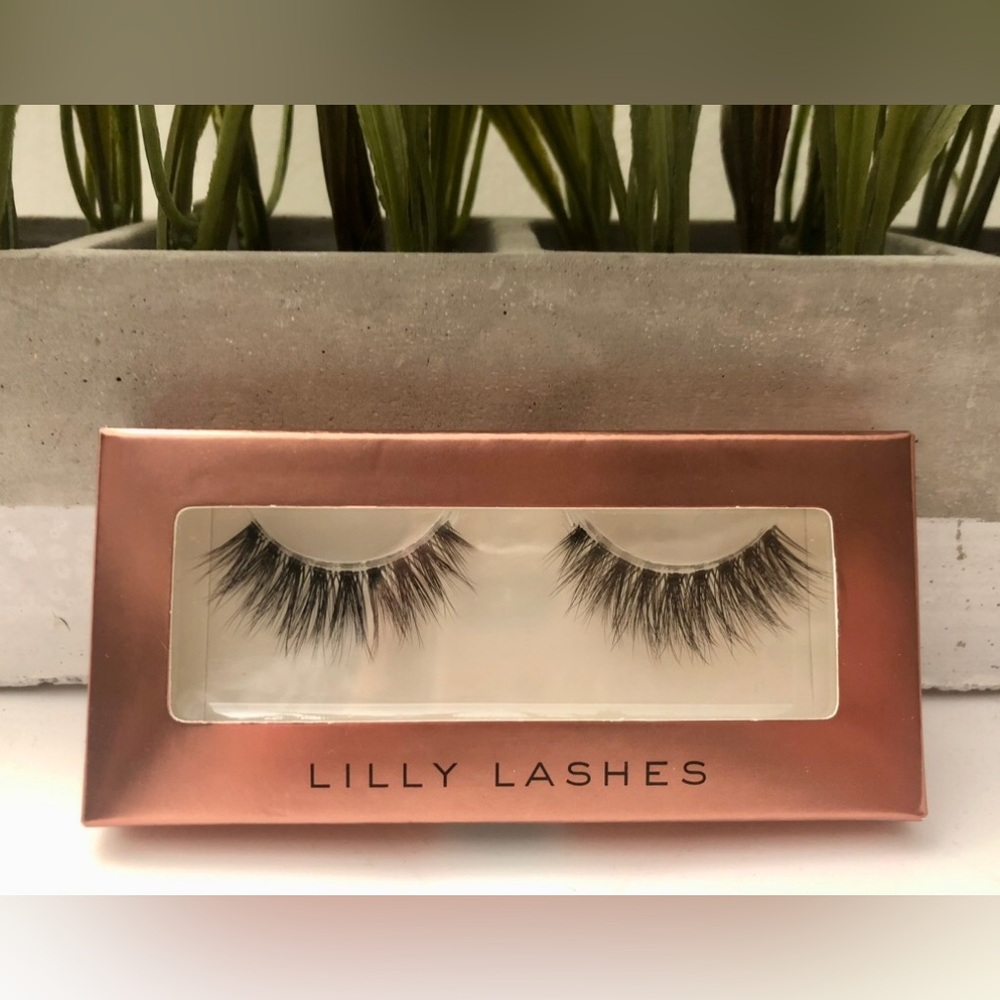 BNIB Lilly Lashes Limited Edition Faux Mink Eyelashes